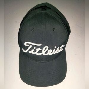 Titleist & FootJoy (O/S) Black & White Embroidered Logo (Like New) Golf Cap/Hat